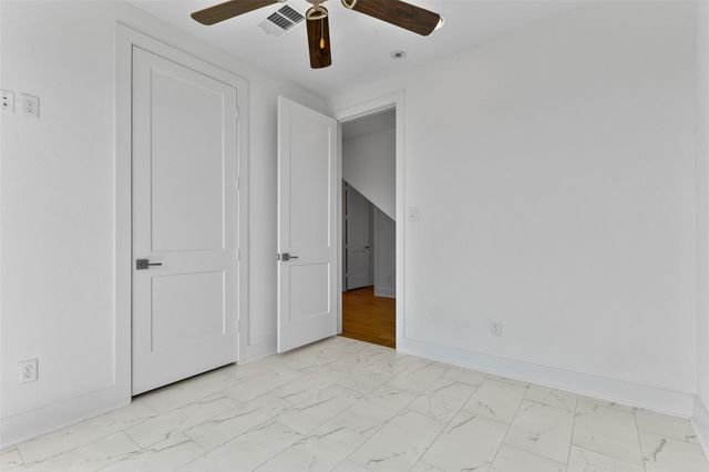 4006 Fort Bend Drive, Galveston, TX 77554