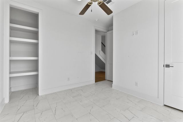 4006 Fort Bend Drive, Galveston, TX 77554