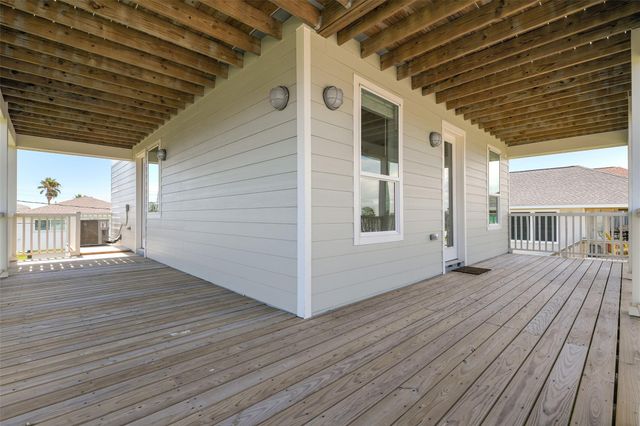 4006 Fort Bend Drive, Galveston, TX 77554
