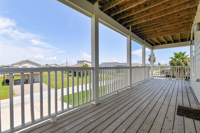 4006 Fort Bend Drive, Galveston, TX 77554