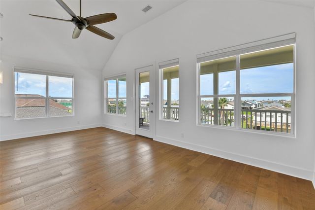 4006 Fort Bend Drive, Galveston, TX 77554
