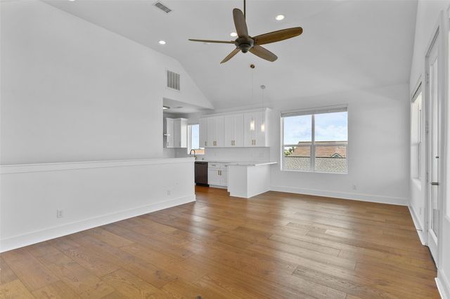 4006 Fort Bend Drive, Galveston, TX 77554