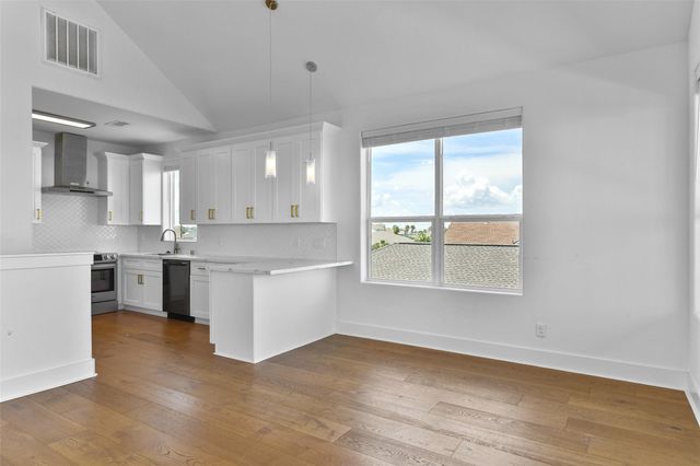 4006 Fort Bend Drive, Galveston, TX 77554