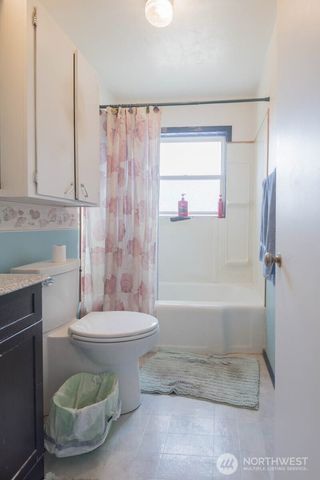 2124 N Callow Avenue, Bremerton, WA 98312