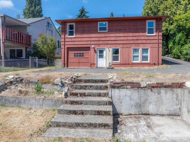 2124 N Callow Avenue, Bremerton, WA 98312