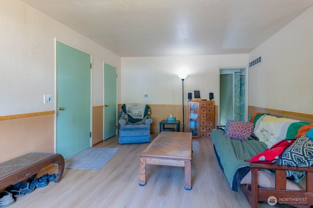 2124 N Callow Avenue, Bremerton, WA 98312