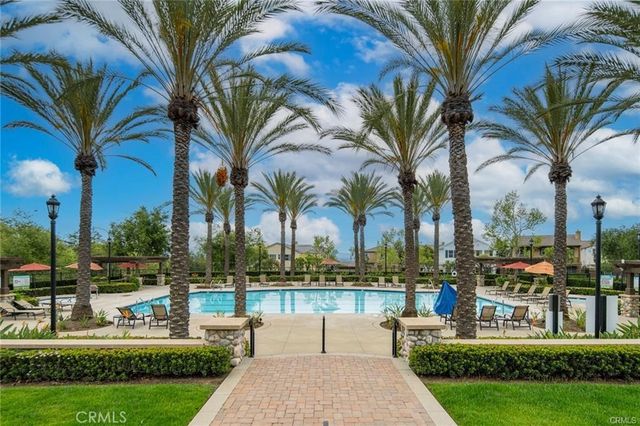860 E Mountain Way B, Azusa, CA 91702