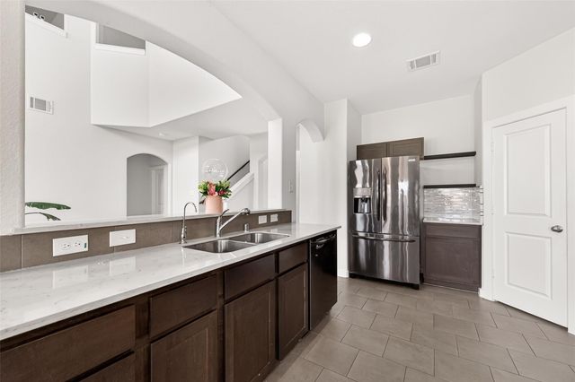 6803 Alamitos Court, Rosharon, TX 77583