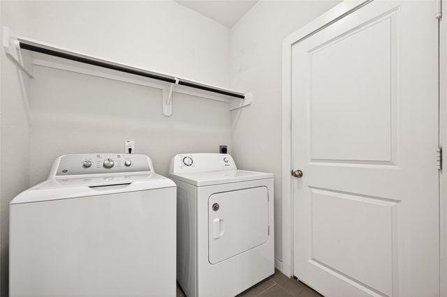 6803 Alamitos Court, Rosharon, TX 77583