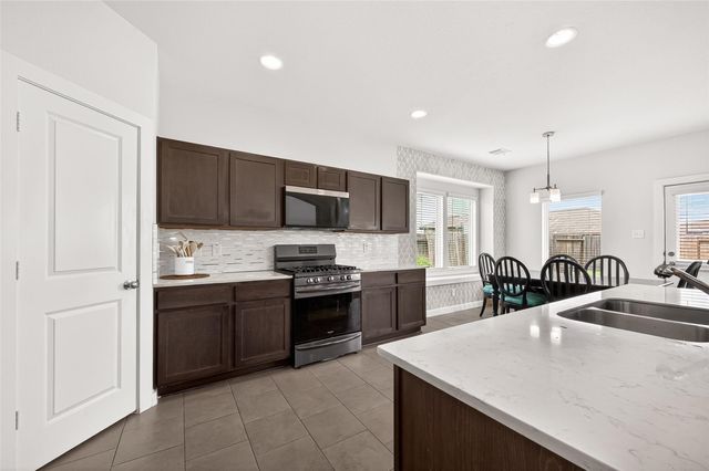 6803 Alamitos Court, Rosharon, TX 77583
