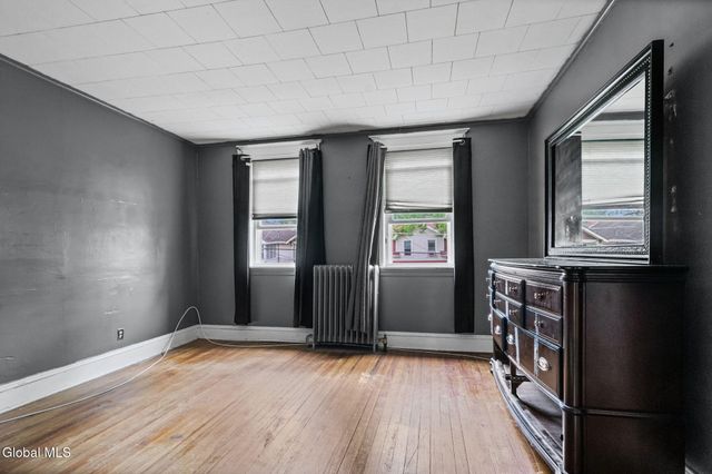 62 Grove Avenue, Albany, NY 12208
