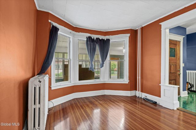 62 Grove Avenue, Albany, NY 12208