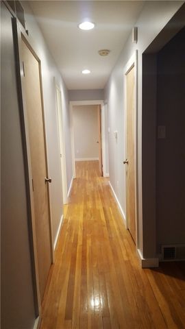 1236 Wightman St, Squirrel Hill, PA 15217