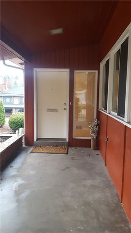 1236 Wightman St, Squirrel Hill, PA 15217