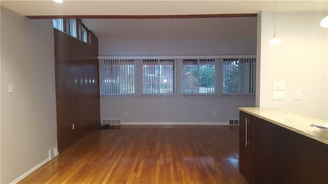 1236 Wightman St, Squirrel Hill, PA 15217