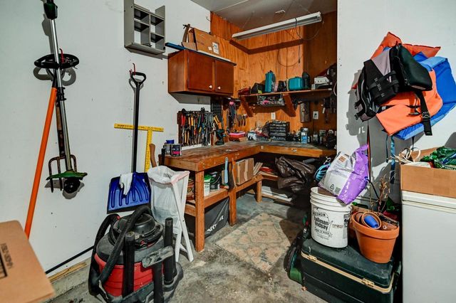 933 Vista Ridge Drive, Mount Horeb, WI 53572