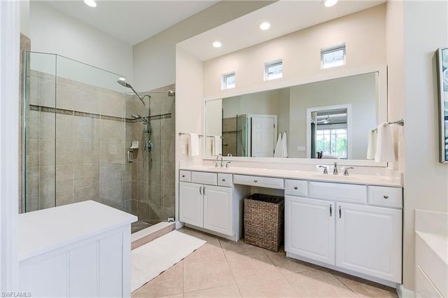 8782 New Castle DR, Fort Myers, FL 33908