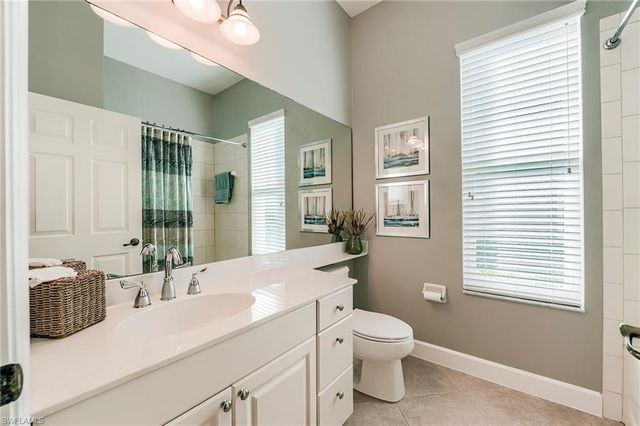 8782 New Castle DR, Fort Myers, FL 33908