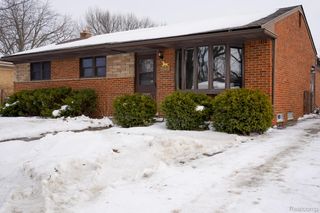 26608 Marilyn Avenue, Warren, MI 48089