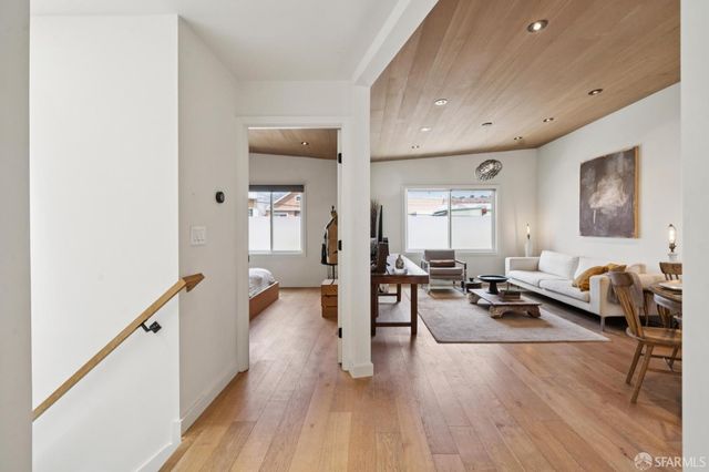 1515 Van Dyke Avenue, San Francisco, CA 94124