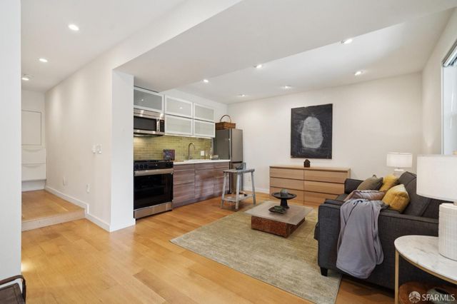 1515 Van Dyke Avenue, San Francisco, CA 94124