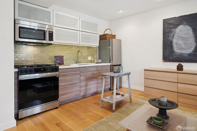 1515 Van Dyke Avenue, San Francisco, CA 94124