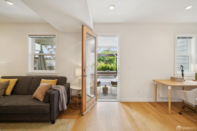 1515 Van Dyke Avenue, San Francisco, CA 94124