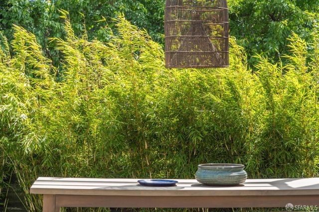 1515 Van Dyke Avenue, San Francisco, CA 94124