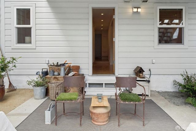 1515 Van Dyke Avenue, San Francisco, CA 94124