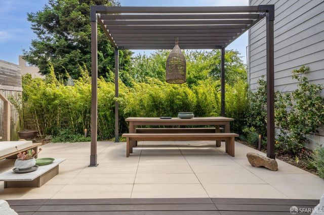 1515 Van Dyke Avenue, San Francisco, CA 94124