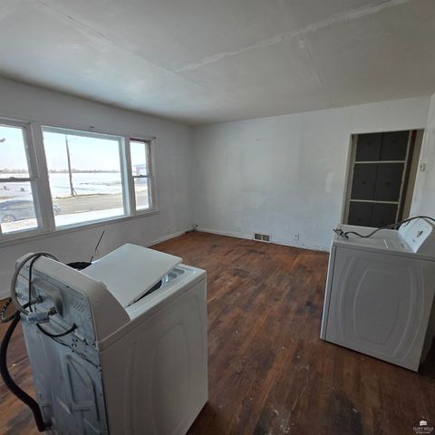 149 E 1st Street, Assaria, KS 67416