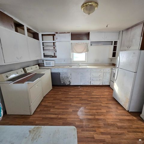 149 E 1st Street, Assaria, KS 67416