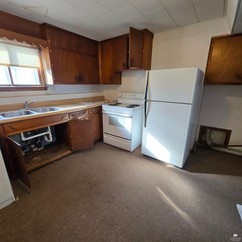 149 E 1st Street, Assaria, KS 67416