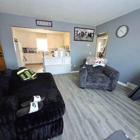 149 E 1st Street, Assaria, KS 67416