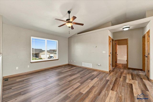 4309 TURNBERRY RD, Rapid City, SD 57702