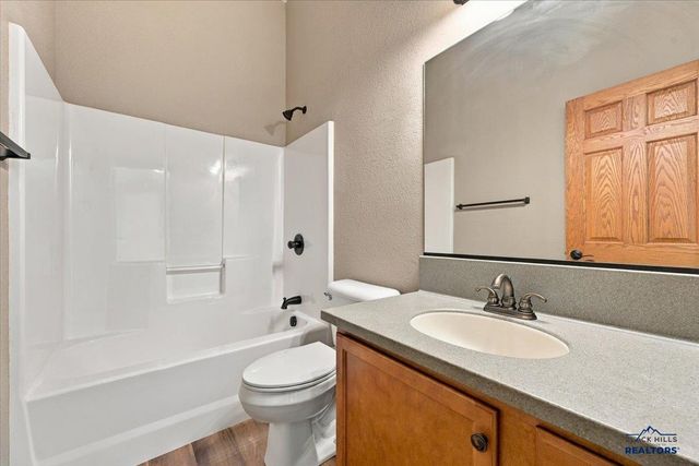 4309 TURNBERRY RD, Rapid City, SD 57702