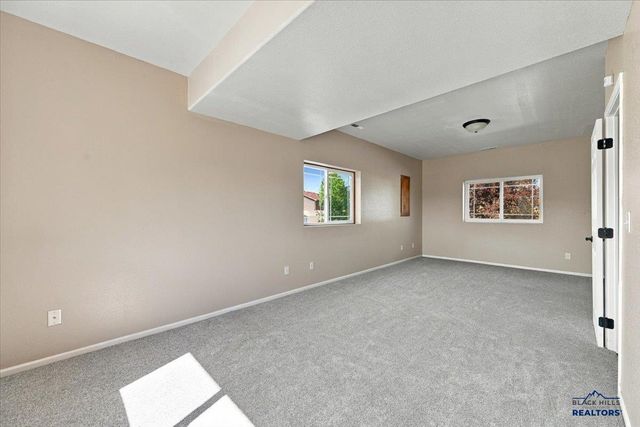 4309 TURNBERRY RD, Rapid City, SD 57702