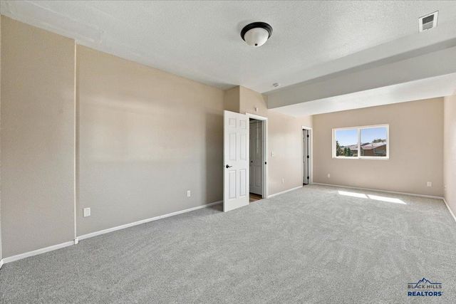 4309 TURNBERRY RD, Rapid City, SD 57702