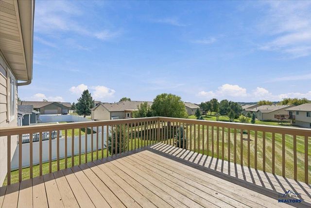 4309 TURNBERRY RD, Rapid City, SD 57702