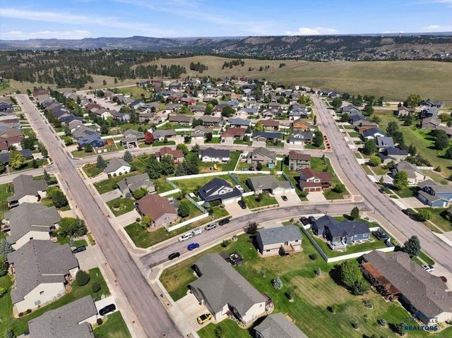 4309 TURNBERRY RD, Rapid City, SD 57702