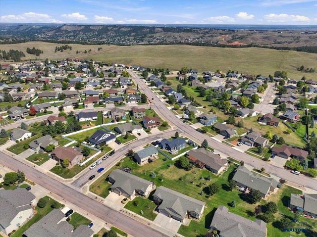 4309 TURNBERRY RD, Rapid City, SD 57702