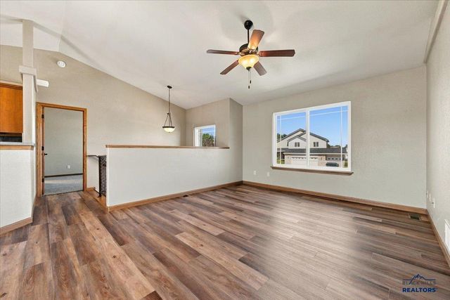 4309 TURNBERRY RD, Rapid City, SD 57702