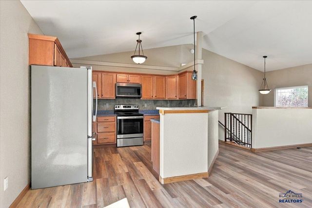 4309 TURNBERRY RD, Rapid City, SD 57702