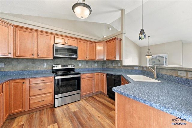 4309 TURNBERRY RD, Rapid City, SD 57702