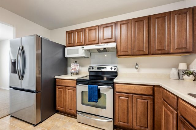311 Phillips ST, Hutto, TX 78634