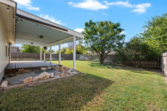311 Phillips ST, Hutto, TX 78634