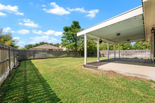 311 Phillips ST, Hutto, TX 78634