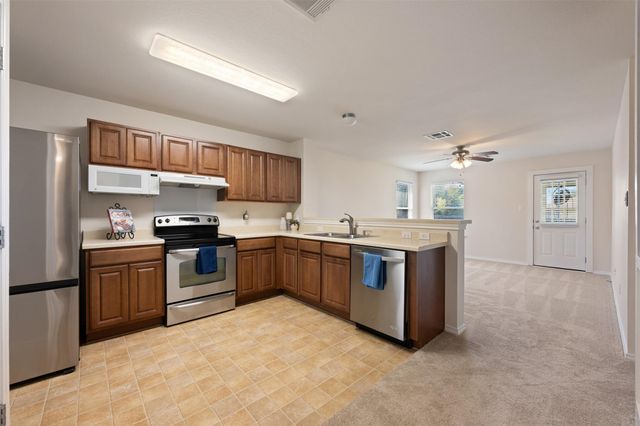 311 Phillips ST, Hutto, TX 78634