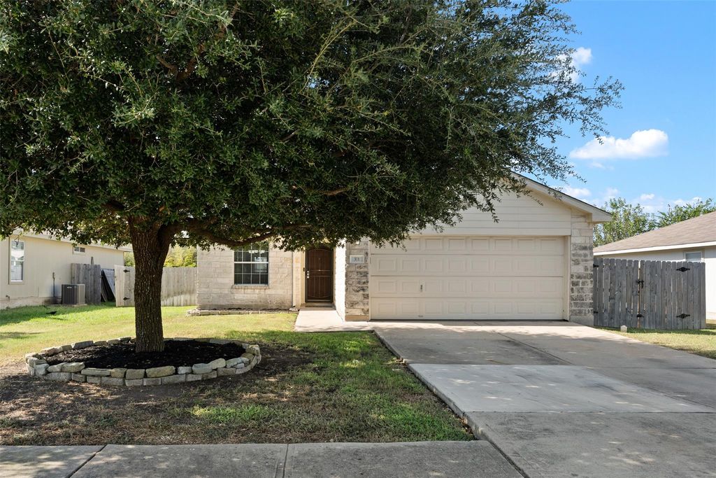 311 Phillips ST, Hutto, TX 78634