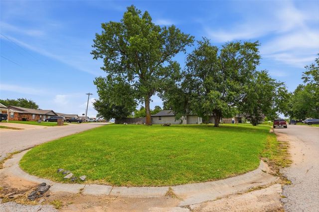 101 Gayla Street, Shawnee, OK 74804